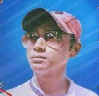 Junk's life | भीमगीताच्या रिंगटोनने घेतला तरुणाचा जीव Junk's life | भीमगीताच्या रिंगटोनने घेतला तरुणाचा जीव