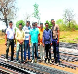 Open the 'brass' of millions of iron stolen | लाखोंच्या लोखंड चोरीचे ‘पितळ’ उघडे