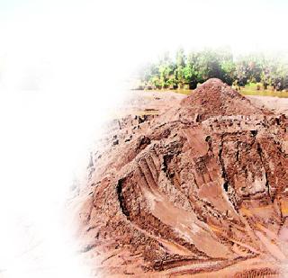 Woolmapiya became surreptitious | वाळूमाफिया झाले शिरजोर