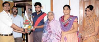 Sagar wants to be a scientist | सागरला वैज्ञानिक व्हायचे आहे