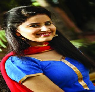 Vaidehi steps 'land' | वैदेहीची पावले ‘भूमी’वर Vaidehi steps 'land' | वैदेहीची पावले ‘भूमी’वर