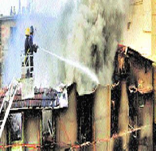 Death not only in Halgharga but in accident | हलगर्जी नव्हे तर दुर्घटनेतच मृत्यू