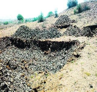 E-Class encroach on the ground | ई-क्लास जमिनीवर अतिक्रमणाचा प्रयत्न