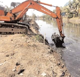 Nalesfai completes 60 percent; Claim of Municipal | नालेसफाई ६० टक्के पूर्ण; पालिकेचा दावा Nalesfai completes 60 percent; Claim of Municipal | नालेसफाई ६० टक्के पूर्ण; पालिकेचा दावा