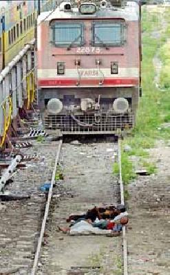 No comfort in suicide: | आत्महत्या नाही आराम : No comfort in suicide: | आत्महत्या नाही आराम :