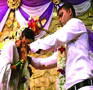 Where is the marriage of a Buddhist community? | कुठे चाललीत बौद्ध समाजातील लग्ने?