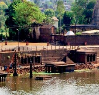 Panchaganga's gutarganga with sewage | सांडपाण्याने पंचगंगेची गटारगंगा