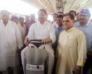 Lift escalator will be required in six months | सहा महिन्यांत लिफ्ट एस्कलेटर लागणार