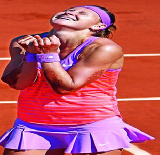 Serena-Lucy's last fight | सेरेना-लुसी अंतिम लढत Serena-Lucy's last fight | सेरेना-लुसी अंतिम लढत