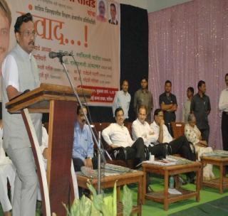 Focus on vocational education of the government | शासनाचा व्यावसायिक शिक्षणावर भर