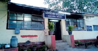 Destination of Thane building | ठाण्याच्या इमारतीची दैनावस्था