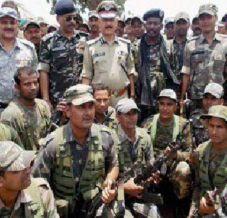 12 Naxalites killed in Jharkhand encounter | १२ नक्षलवाद्यांचा झारखंडमधील चकमकीत खात्मा