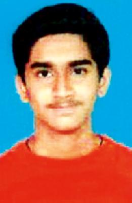 Mithilesh's rise by overcoming disability | अपंगत्वावर मात करून मिथिलेशची झेप Mithilesh's rise by overcoming disability | अपंगत्वावर मात करून मिथिलेशची झेप