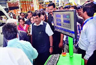 Accidental accidents caused by fake licenses | बनावट परवान्यांमुळेच अपघातांत वाढ Accidental accidents caused by fake licenses | बनावट परवान्यांमुळेच अपघातांत वाढ