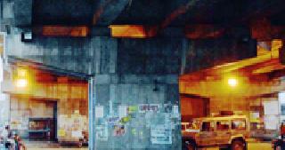 Roadships closed on the National Highway | राष्ट्रीय महामार्गावरील पथदिवे बंद