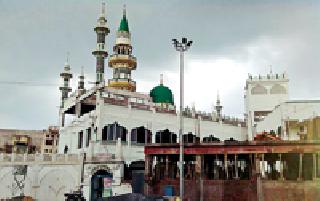 Market starts as soon as 'Ramadan begins.' | ‘पवित्र रमजान’ला प्रारंभ होताच बाजारपेठही सज्ज