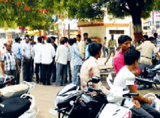 Teenage suicide commits suicide | धमकी दिल्याने युवकाची आत्महत्या