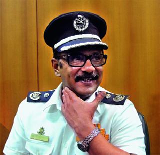 Fire breaks out, but ... | आग विझेल, पण...