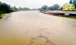 Arunavati's form of flood ... | अरुणावतीला आले पुराचे स्वरूप... Arunavati's form of flood ... | अरुणावतीला आले पुराचे स्वरूप...