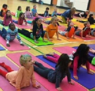 Yoga classes in schools | शाळांमध्ये योगवर्ग Yoga classes in schools | शाळांमध्ये योगवर्ग