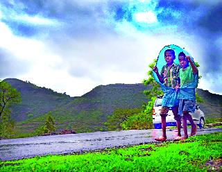 Rain got bigger ...! : | पाऊस आला मोठा...! :