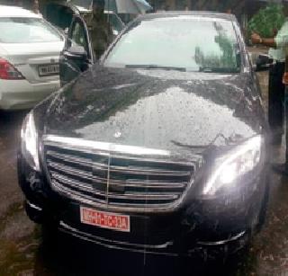 RTO Malagal due to Ambani's trains | अंबानींच्या गाड्यांमुळे आरटीओ मालामाल