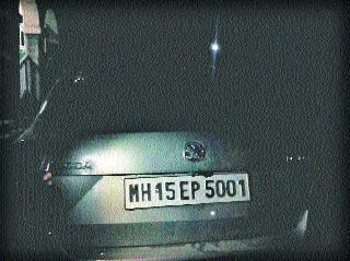 Unauthorized parking to the court | न्यायालयाला अनधिकृत पार्किंगचा विळखा