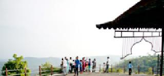 Every year, five lakh tourists visit Amravati district | दरवर्षी पाच लाख पर्यटक अमरावती जिल्ह्यात