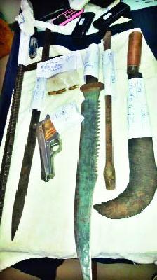 Attempt to throw a robbery at a jewelry store | ज्वेलर्सच्या दुकानावर दरोडा टाकण्याच्या प्रयत्ना