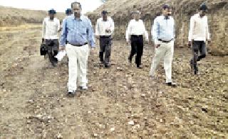 Water cut shirts are scarce | जलयुक्त शिवारची कामे निकृष्ट