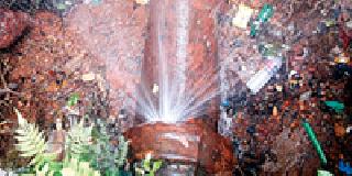 Seven million liters of waste wastage | सात दशलक्ष लिटर पाण्याचा अपव्यय Seven million liters of waste wastage | सात दशलक्ष लिटर पाण्याचा अपव्यय