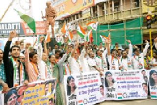 The Chief Minister should resign in the Pankaja Munde affair | पंकजा मुंडेप्रकरणी मुख्यमंत्र्यांनी राजीनामा द्यावा The Chief Minister should resign in the Pankaja Munde affair | पंकजा मुंडेप्रकरणी मुख्यमंत्र्यांनी राजीनामा द्यावा