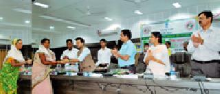 The pride of 11 farmers who made remarkable performance | उल्लेखनीय कामगिरी केलेल्या ११ शेतकऱ्यांचा गौरव