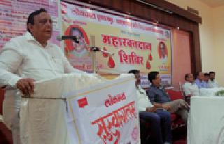 Social hegemony of Babuji's birth anniversary | बाबूजींच्या जयंतीला सामाजिक उत्तरादयित्वाची किनार