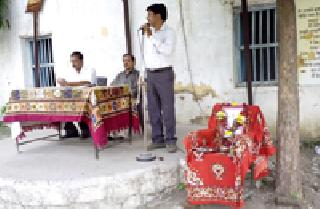 Students' spontaneous response to essay competition | निबंध स्पर्धेला विद्यार्थ्यांचा उत्स्फूर्त प्रतिसाद