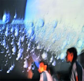 Students experience superstition and scientific journey | विद्यार्थ्यांनी अनुभवला अंधश्रद्धा ते विज्ञानाचा प्रवास