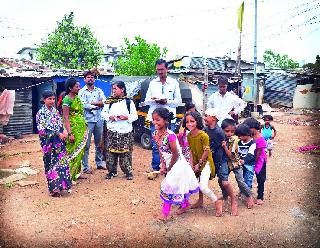 Education train suits ... | शिक्षणाची गाडी सुसाट...