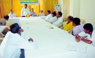 Paddy cultivation lessons for farmers | शेतकऱ्यांना भात लागवडीचे धडे