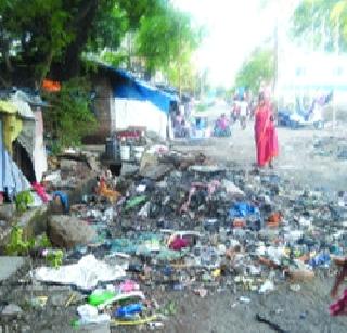 Many problems due to the chali disaster | चाळींच्या प्रभागामुळे अनेक समस्या Many problems due to the chali disaster | चाळींच्या प्रभागामुळे अनेक समस्या