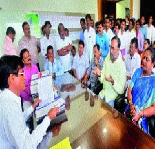 Workers 'future' hangover | कामगारांचे ‘भविष्य’ टांगणीला Workers 'future' hangover | कामगारांचे ‘भविष्य’ टांगणीला