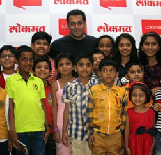 Balman Bajrangi rang! | बालमन बजरंगी रंगले !