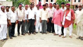 All the seats except the Haqqani-Hamal group are in the hands of the Alliance | मापारी-हमाल गट वगळता सर्वच जागा युतीच्या हाती