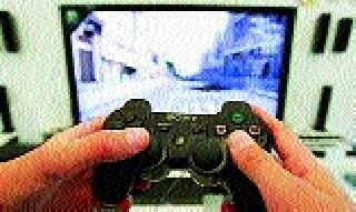 Girlfriend's drug to play video game | व्हिडिओगेम खेळण्यासाठी प्रेयसीला गुंगीचे औषध Girlfriend's drug to play video game | व्हिडिओगेम खेळण्यासाठी प्रेयसीला गुंगीचे औषध