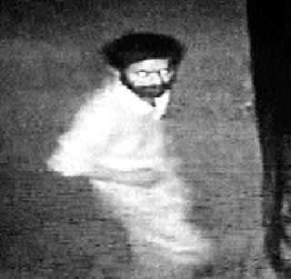 Sharda-Ganesha's jeweler's jeweler found | शारदा-गणेशाची आभूषणे चोरणारा सापडला