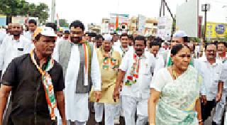 Dare and Front for Farmers | शेतकऱ्यांसाठी धरणे आणि मोर्चा