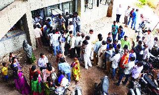 Auctioned by OMCs in Ganeshwadi Vegetable Market | महापालिकेने गणेशवाडी भाजीमार्केटमधील ओट्यांसाठी राबविलेल्या लिलाव Auctioned by OMCs in Ganeshwadi Vegetable Market | महापालिकेने गणेशवाडी भाजीमार्केटमधील ओट्यांसाठी राबविलेल्या लिलाव