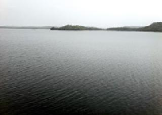 Water in dams; Canal drying | धरणात पाणी; कालवे कोरडे