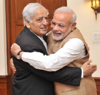 Modi's gift to Narendra Modi's Rs one lakh crore package? | काश्मिरला नरेंद्र मोदींची एक लाख कोटीच्या पॅकेजची ईद भेट? Modi's gift to Narendra Modi's Rs one lakh crore package? | काश्मिरला नरेंद्र मोदींची एक लाख कोटीच्या पॅकेजची ईद भेट?