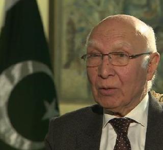 Talking out of Kashmir - Problems of Pakistan's discussion | काश्मिरखेरीज बोलणी अशक्य - पाकची चर्चेच्या फुग्याला टाचणी