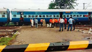 Mega Jam due to mega block | मेगा ब्लॉकमुळे मेगा जाम Mega Jam due to mega block | मेगा ब्लॉकमुळे मेगा जाम